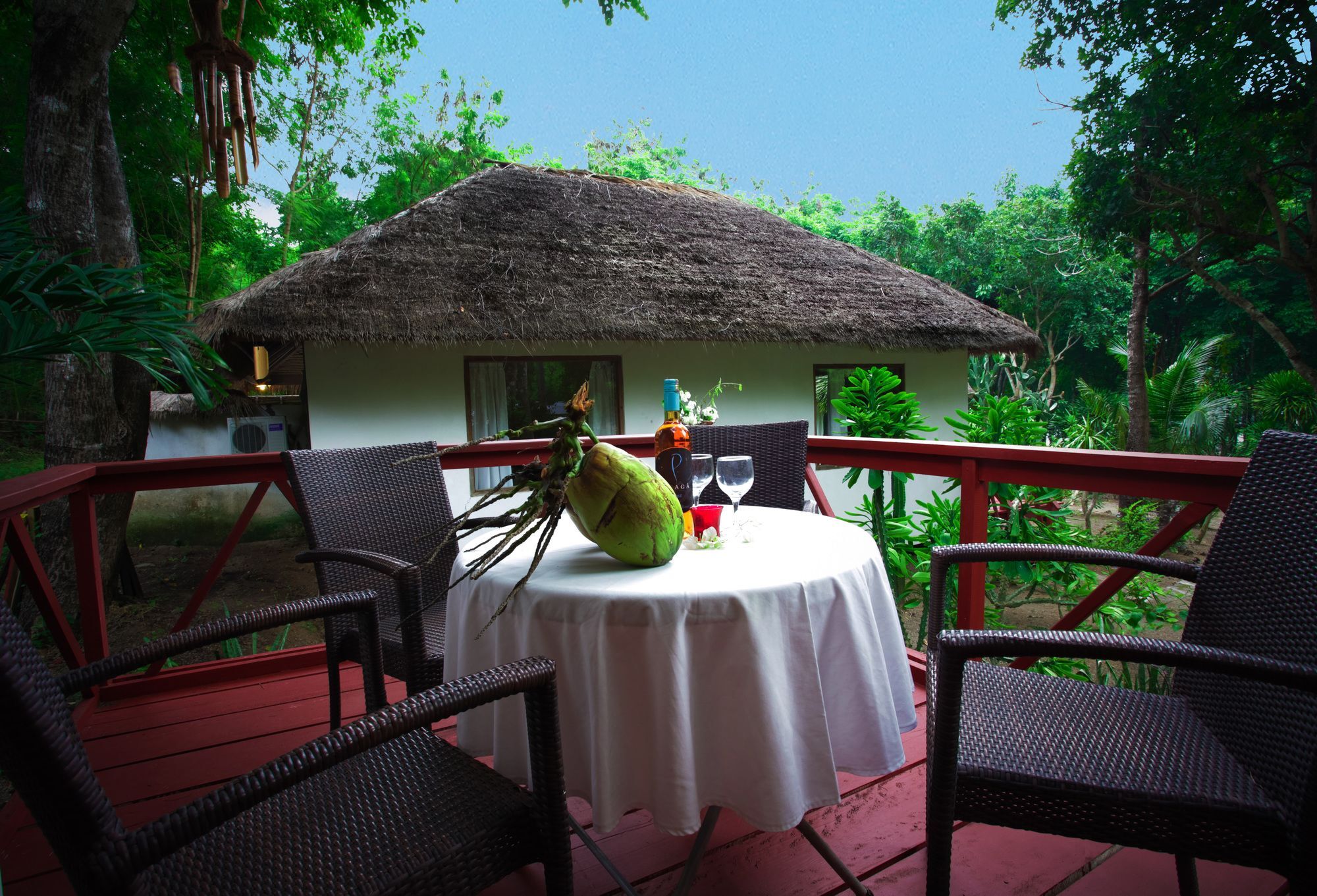 Coconut Beach Resort Labuan Bajo Exterior photo