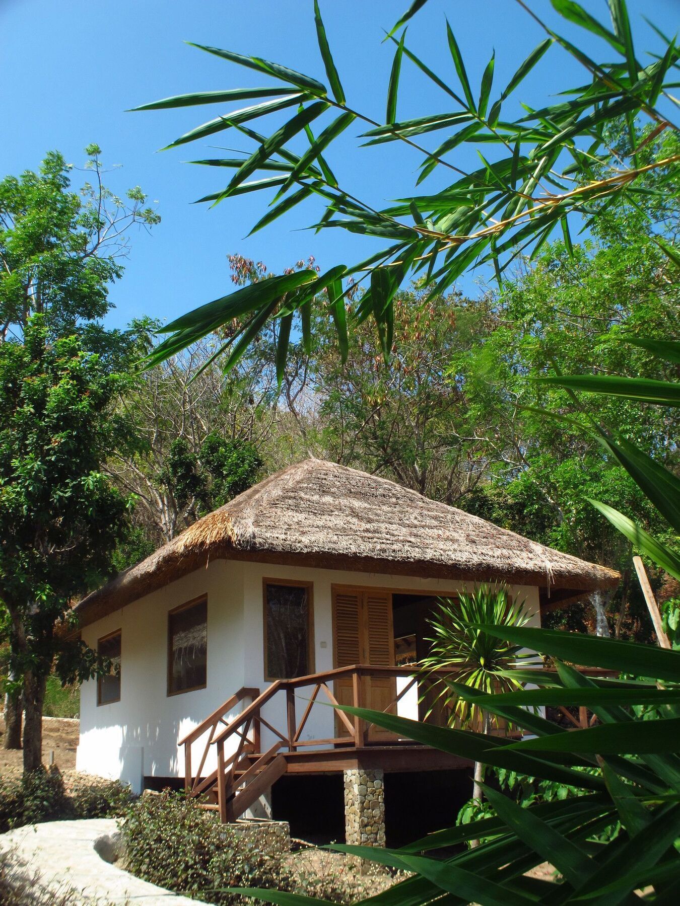 Coconut Beach Resort Labuan Bajo Exterior photo